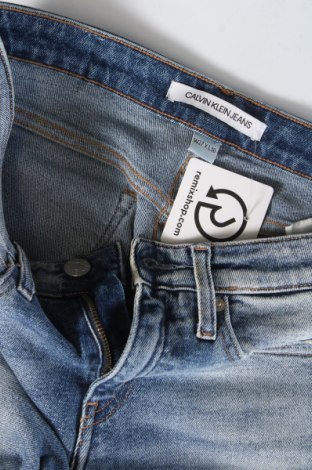 Dámské džíny  Calvin Klein Jeans, Velikost S, Barva Modrá, Cena  479,00 Kč