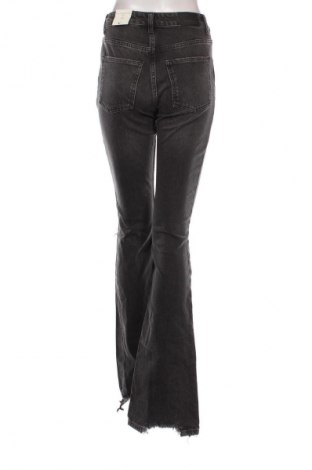 Damskie jeansy Gina Tricot, Rozmiar S, Kolor Szary, Cena 110,99 zł