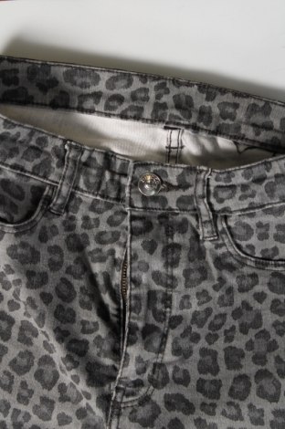 Damskie jeansy H&M Divided, Rozmiar S, Kolor Szary, Cena 26,99 zł