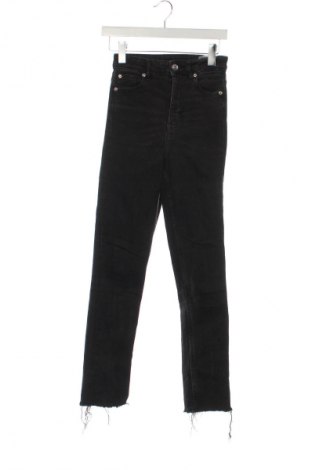 Damskie jeansy H&M Divided, Rozmiar S, Kolor Czarny, Cena 32,99 zł