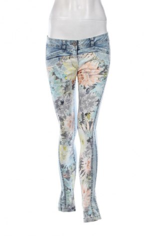 Damen Jeans Junona, Größe M, Farbe Blau, Preis 16,27 €