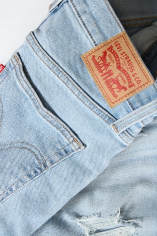 Дамски дънки Levi's, Размер S, Цвят Син, Цена 60,99 лв.