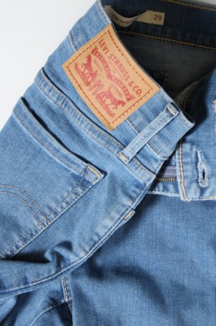 Γυναικείο Τζίν Levi's, Μέγεθος M, Χρώμα Μπλέ, Τιμή 35,99 €