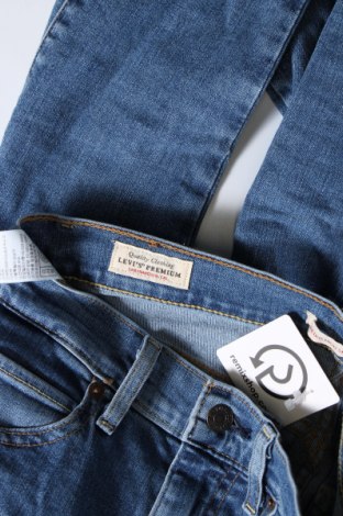 Γυναικείο Τζίν Levi's, Μέγεθος M, Χρώμα Μπλέ, Τιμή 35,99 €