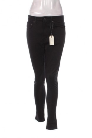 Blugi de femei Levi's, Mărime M, Culoare Negru, Preț 158,99 Lei