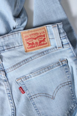 Blugi de femei Levi's, Mărime M, Culoare Albastru, Preț 203,99 Lei