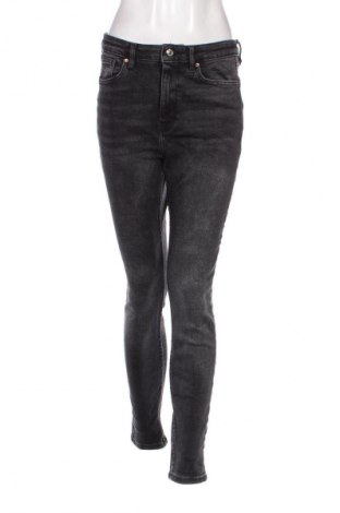 Damen Jeans Mango, Größe M, Farbe Grau, Preis 10,99 €