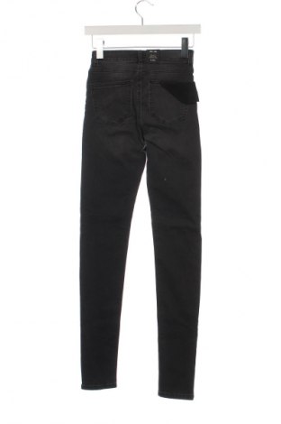 Damen Jeans Noisy May, Größe XS, Farbe Grau, Preis 13,99 €