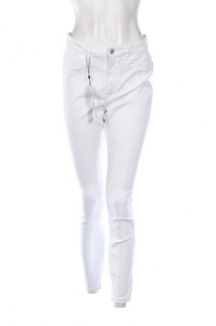 Damen Jeans Noisy May, Größe M, Farbe Weiß, Preis € 9,99