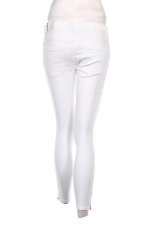 Damen Jeans ONLY, Größe M, Farbe Weiß, Preis 14,49 €