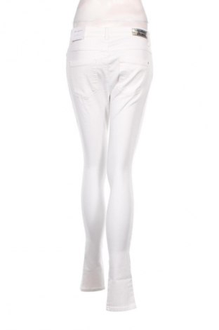 Damen Jeans ONLY Carmakoma, Größe L, Farbe Weiß, Preis € 12,99