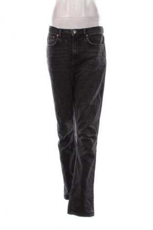 Damskie jeansy Perfect Jeans By Gina Tricot, Rozmiar M, Kolor Szary, Cena 28,99 zł