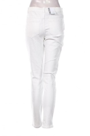 Damen Jeans Pieces, Größe XL, Farbe Weiß, Preis 12,99 €