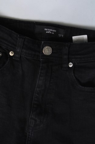 Damskie jeansy Reserved, Rozmiar XS, Kolor Czarny, Cena 78,99 zł