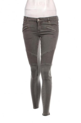 Damen Jeans Review, Größe XS, Farbe Grün, Preis 19,44 €