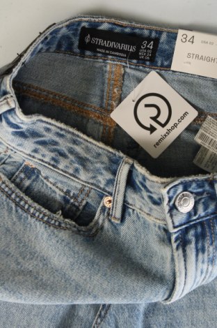 Damskie jeansy Stradivarius, Rozmiar XS, Kolor Niebieski, Cena 72,99 zł