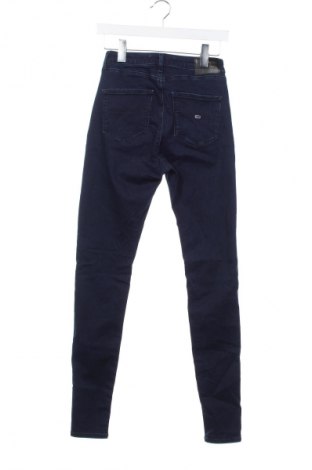 Damskie jeansy Tommy Jeans, Rozmiar S, Kolor Niebieski, Cena 229,99 zł