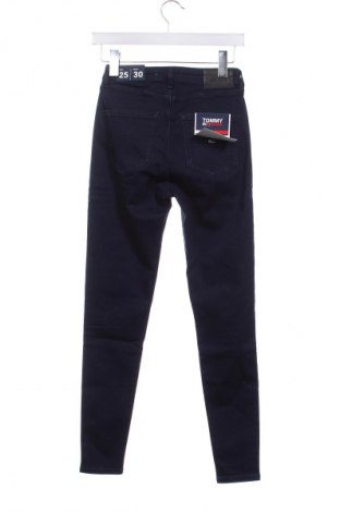 Dámske džínsy  Tommy Jeans, Veľkosť XS, Farba Modrá, Cena  40,25 €