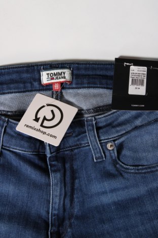 Дамски дънки Tommy Jeans, Размер L, Цвят Син, Цена 103,99 лв.