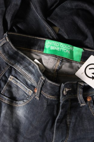 Damskie jeansy United Colors Of Benetton, Rozmiar S, Kolor Niebieski, Cena 52,99 zł