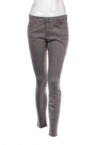 Damen Jeans Yessica, Größe M, Farbe Beige, Preis 9,49 €