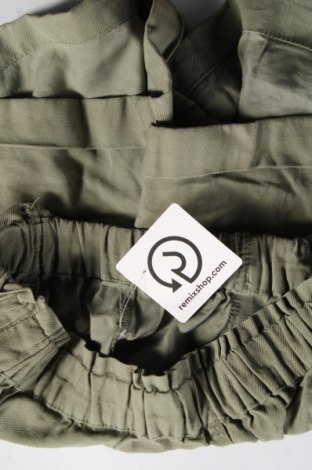 Pantaloni scurți de femei, Mărime S, Culoare Verde, Preț 22,99 Lei