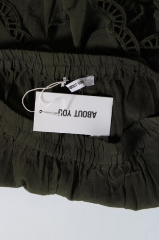 Pantaloni scurți de femei About You, Mărime S, Culoare Verde, Preț 47,99 Lei