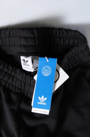 Pantaloni scurți de femei Adidas Originals, Mărime M, Culoare Negru, Preț 88,99 Lei