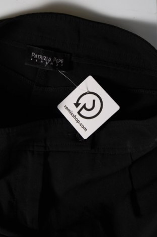 Pantaloni scurți de femei Patrizia Pepe, Mărime S, Culoare Negru, Preț 158,99 Lei