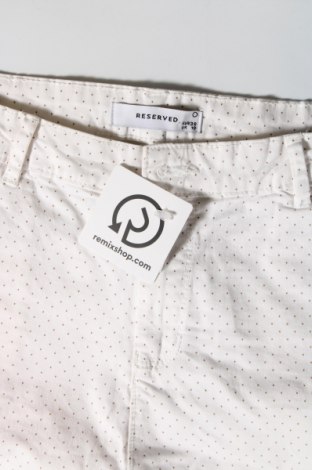 Pantaloni scurți de femei Reserved, Mărime M, Culoare Alb, Preț 19,99 Lei