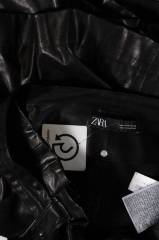 Γυναικείο παντελόνι δερμάτινο Zara, Μέγεθος M, Χρώμα Μαύρο, Τιμή 27,70 €