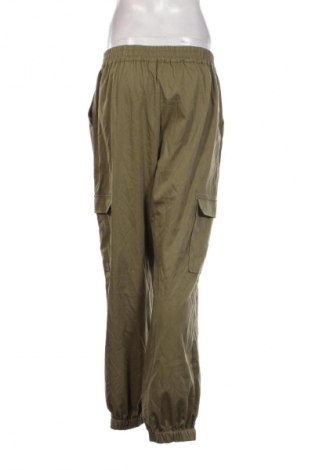 Damenhose B.Young, Größe M, Farbe Grün, Preis € 6,99