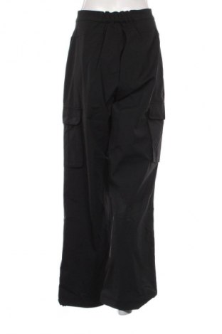 Pantaloni de femei Ellesse, Mărime M, Culoare Negru, Preț 114,49 Lei