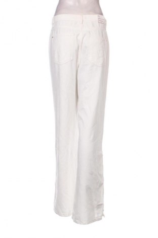 Pantaloni de femei Guess, Mărime L, Culoare Alb, Preț 565,99 Lei