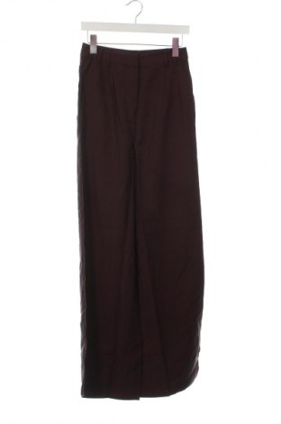 Pantaloni de femei Guido Maria Kretschmer for About You, Mărime XS, Culoare Maro, Preț 305,99 Lei