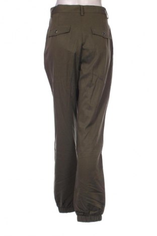 Pantaloni de femei Guido Maria Kretschmer for About You, Mărime M, Culoare Verde, Preț 91,99 Lei