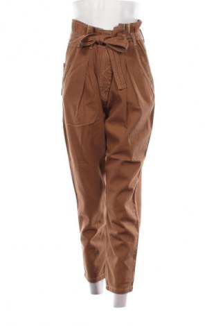 Pantaloni de femei Sisley, Mărime M, Culoare Maro, Preț 179,99 Lei