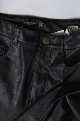 Damenhose Stradivarius, Größe XS, Farbe Schwarz, Preis € 8,99