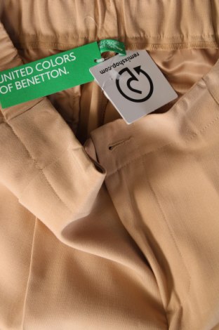 Дамски панталон United Colors Of Benetton, Размер M, Цвят Бежов, Цена 27,99 лв.