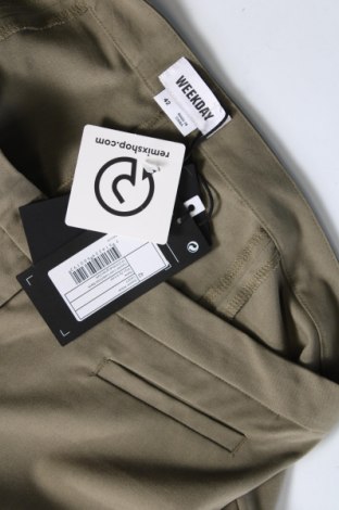 Damenhose Weekday, Größe L, Farbe Grün, Preis € 12,49