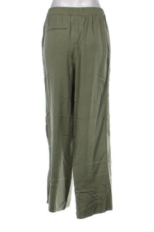 Damenhose Weekday, Größe M, Farbe Grün, Preis € 10,99