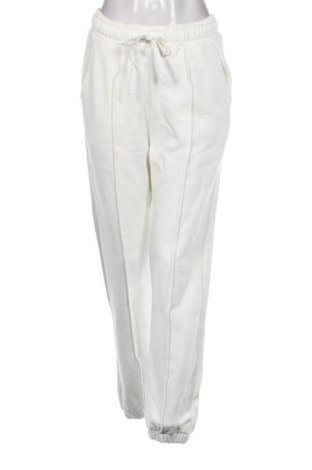 Pantaloni trening de femei A Lot Less x About You, Mărime M, Culoare Ecru, Preț 153,99 Lei