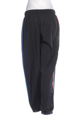 Pantaloni trening de femei Adidas Originals, Mărime M, Culoare Negru, Preț 168,49 Lei