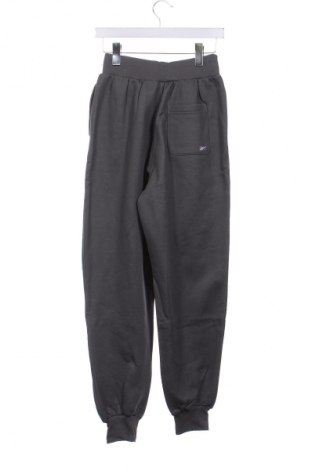 Pantaloni trening de femei Reebok, Mărime XS, Culoare Gri, Preț 137,99 Lei