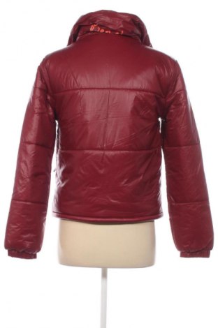 Damenjacke Bench, Größe M, Farbe Rot, Preis 44,79 €