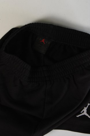 Kinder Shorts Air Jordan Nike, Größe 4-5y/ 110-116 cm, Farbe Schwarz, Preis 24,99 €