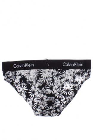 Детско бельо Calvin Klein, Размер 10-11y/ 146-152 см, Цвят Многоцветен, Цена 29,99 лв.