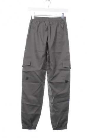 Kinder Sporthose, Größe 11-12y/ 152-158 cm, Farbe Grau, Preis € 16,29