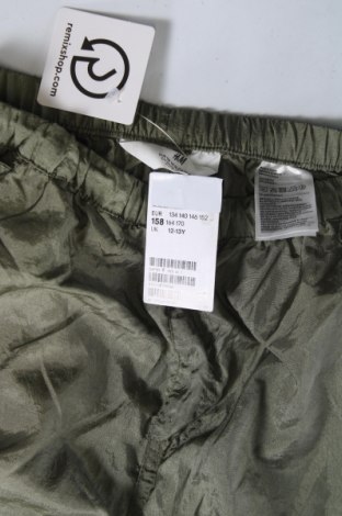 Kinder Sporthose H&M, Größe 12-13y/ 158-164 cm, Farbe Grün, Preis € 27,29