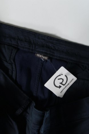 Pantaloni scurți de bărbați American Eagle, Mărime XL, Culoare Albastru, Preț 68,88 Lei